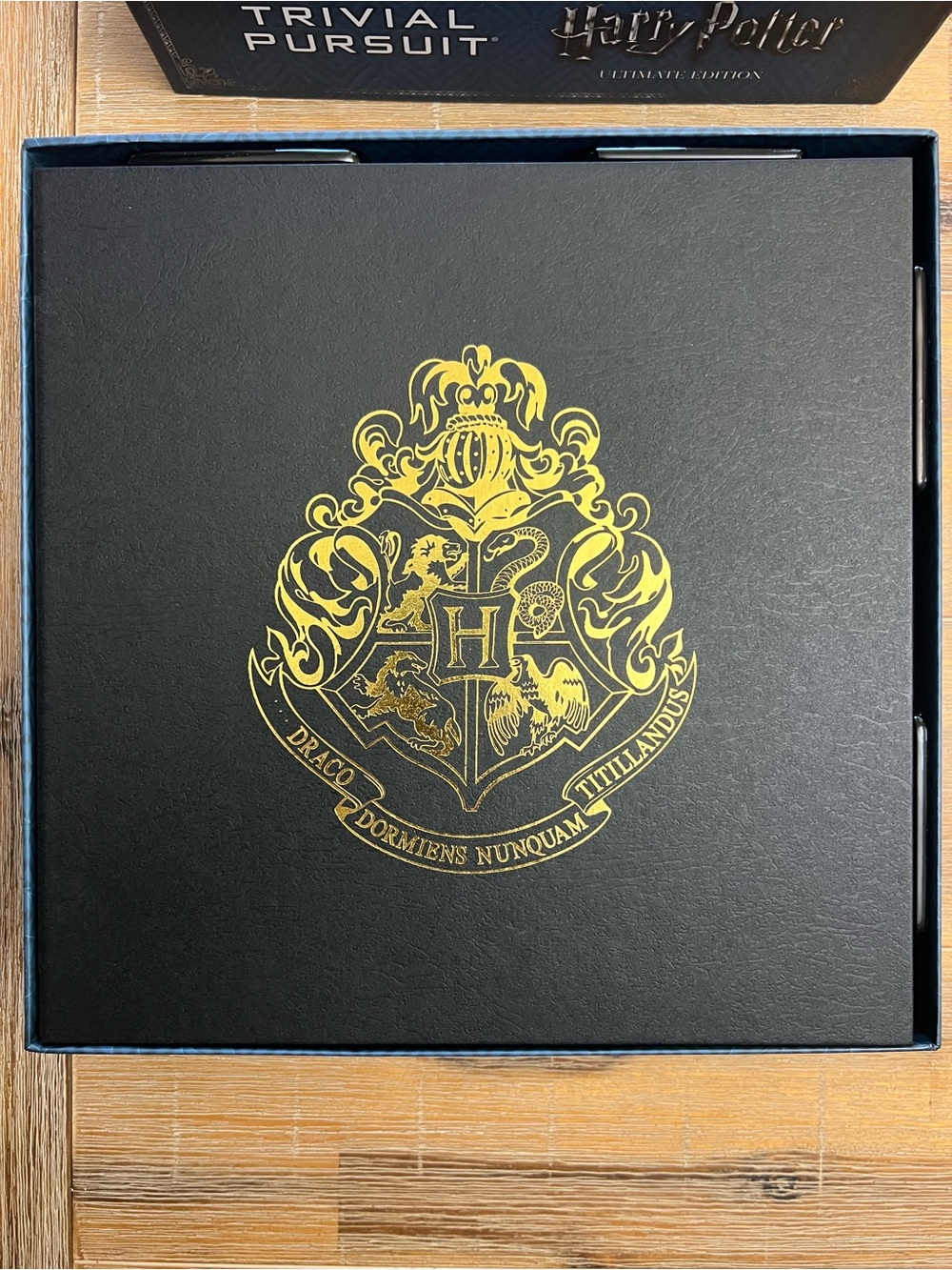 Trivial Pursuit World of Harry Potter Ultimate Edition - Blue - Picture 2 of 4